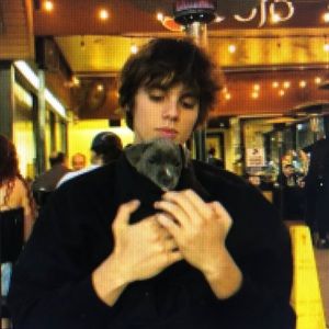 Meet your Posher, Clara